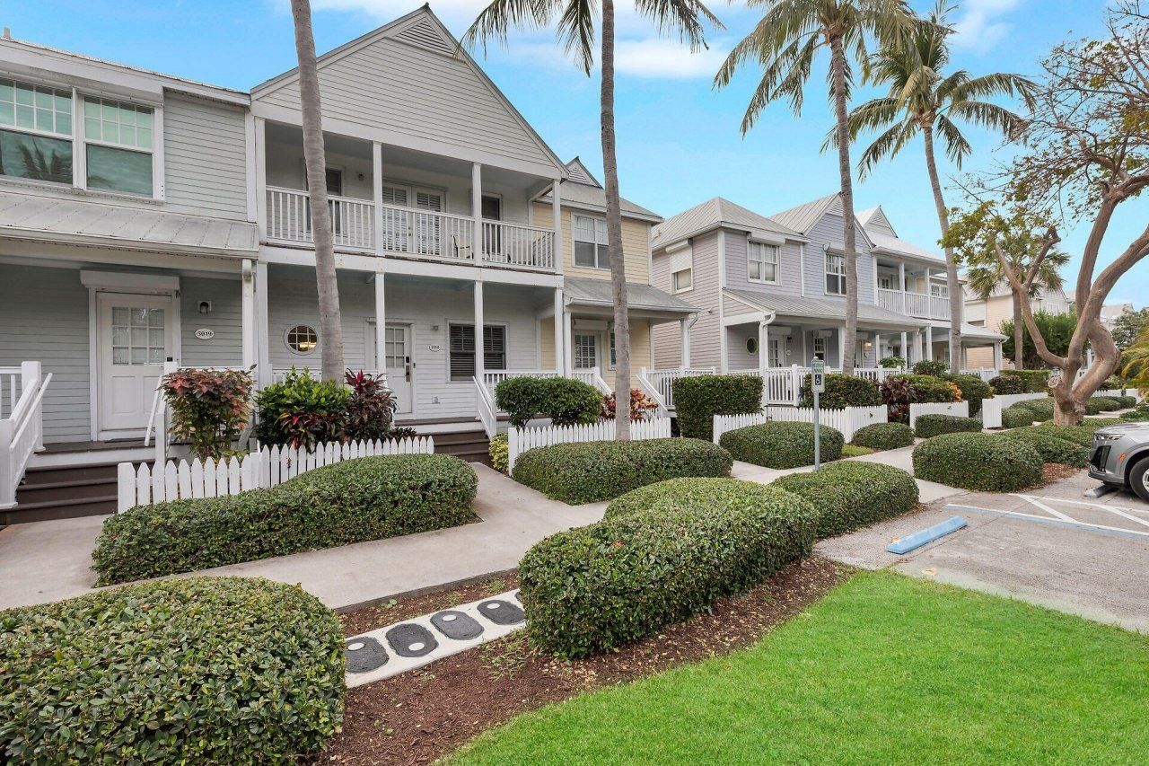 5018 Sunset Village Drive, Unit D-050, Duck, FL 33050 Photo