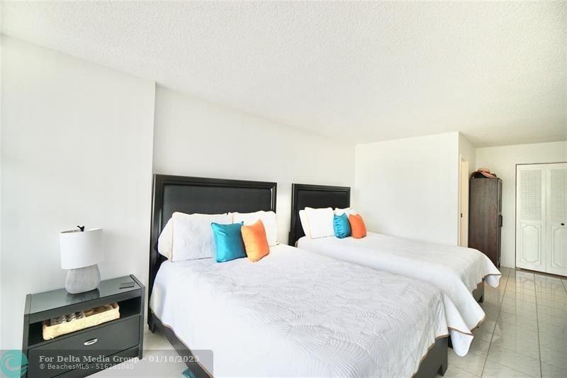 800 Parkview Drive, Unit 524, Hallandale Beach, FL 33009 Photo