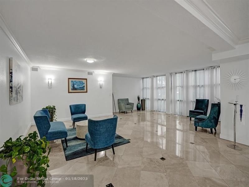 800 Parkview Drive, Unit 524, Hallandale Beach, FL 33009 Photo