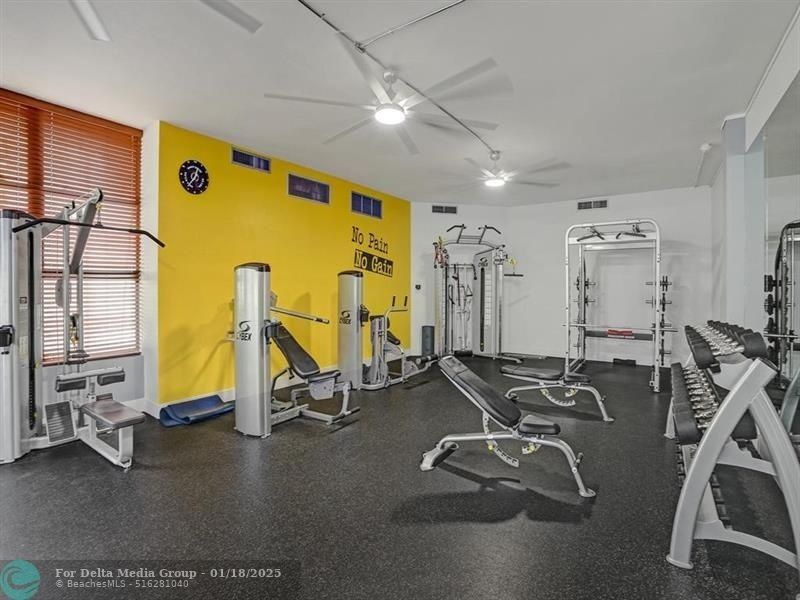 800 Parkview Drive, Unit 524, Hallandale Beach, FL 33009 Photo