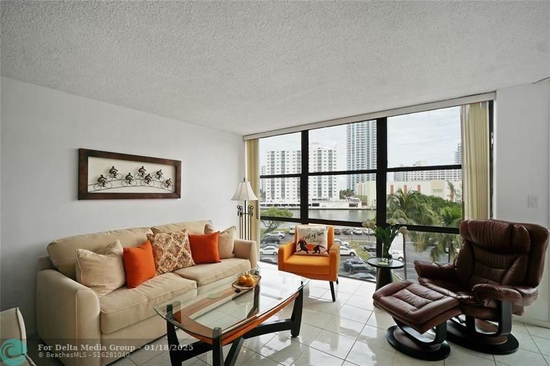 800 Parkview Drive, Unit 524, Hallandale Beach, FL 33009 Photo