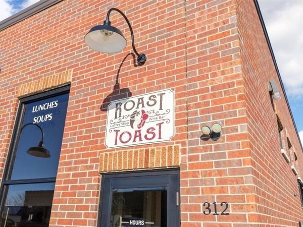 312 Franklin Street, Delhi, IA 52223