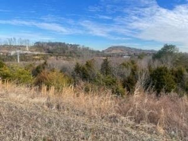 ____ WINFIELD DUNN PKWY MOUNT RD Parkway, Sevierville, TN 37764