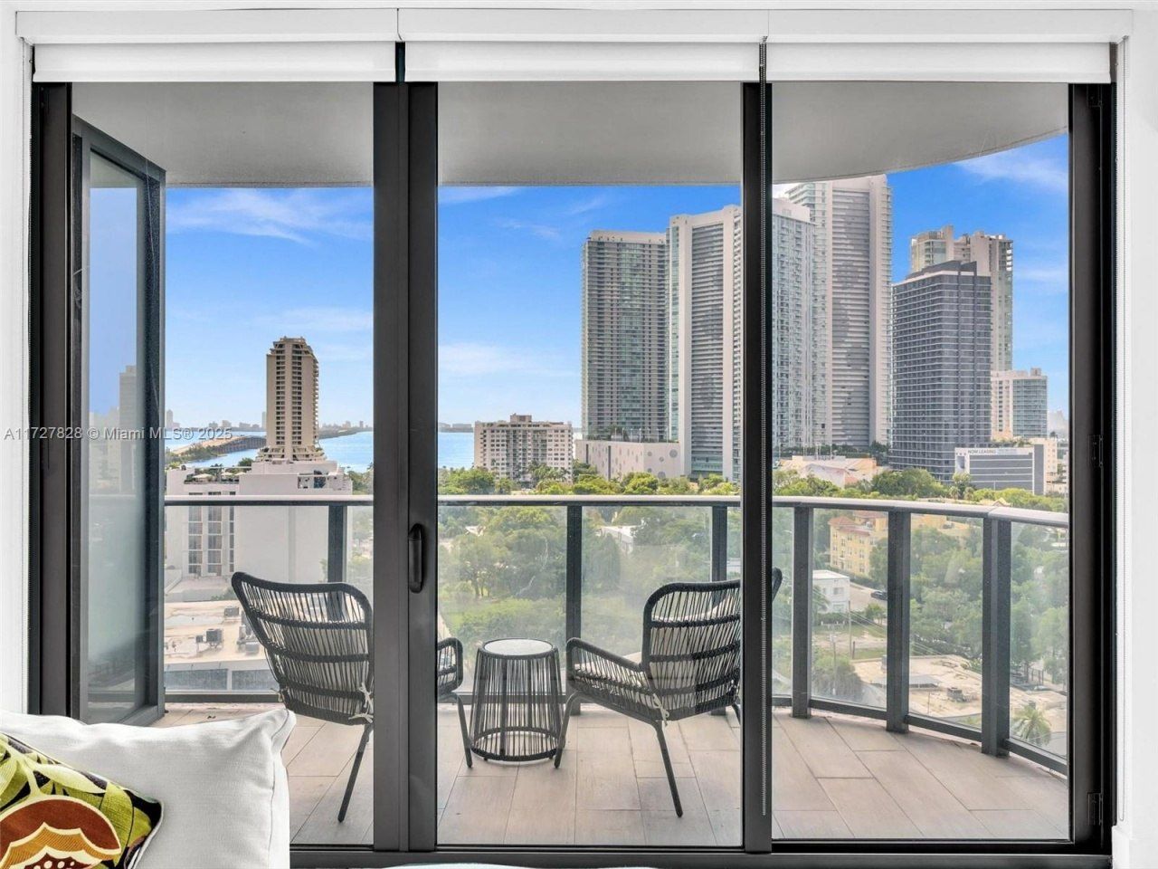 121 NE 34th St, Unit 1005, Miami, FL 33137 Photo