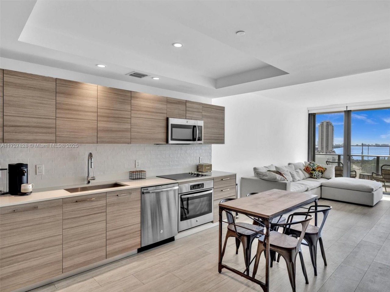 121 NE 34th St, Unit 1005, Miami, FL 33137 Photo