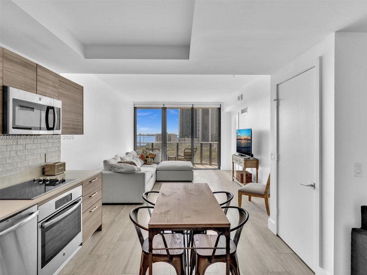 121 NE 34th St, Unit 1005, Miami, FL 33137 Photo