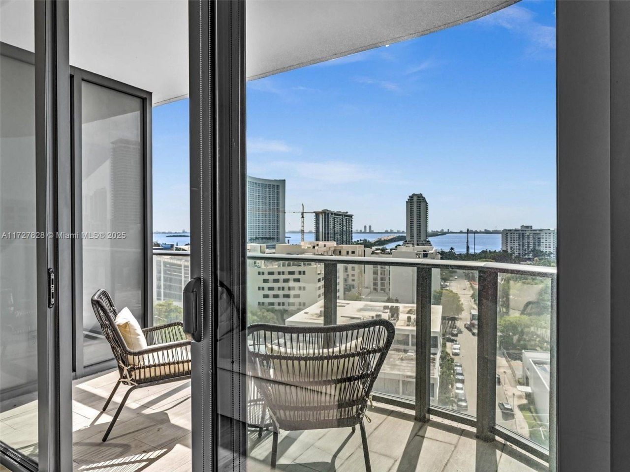 121 NE 34th St, Unit 1005, Miami, FL 33137 Photo