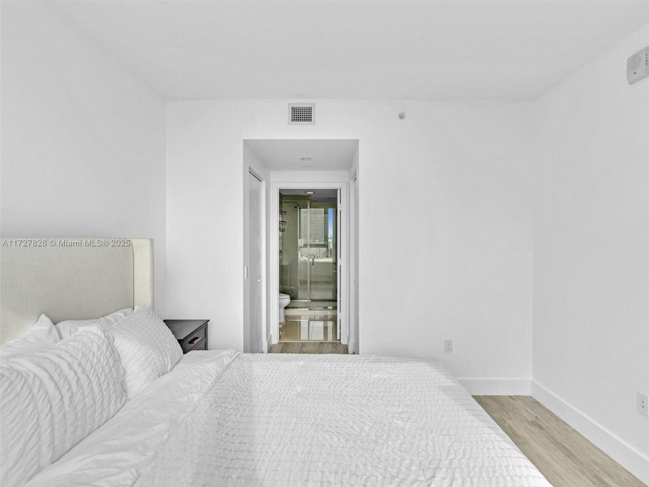 121 NE 34th St, Unit 1005, Miami, FL 33137 Photo