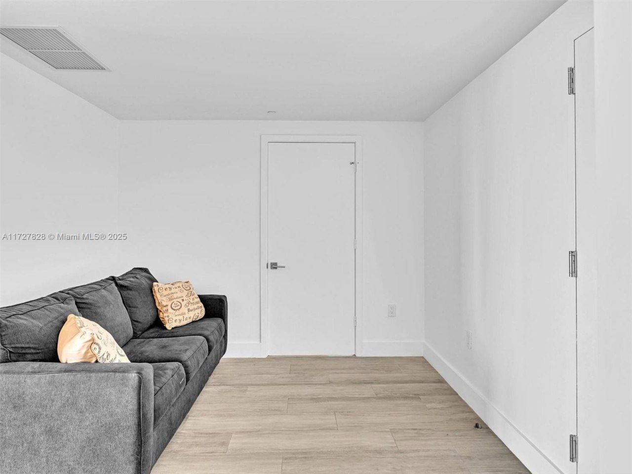 121 NE 34th St, Unit 1005, Miami, FL 33137 Photo