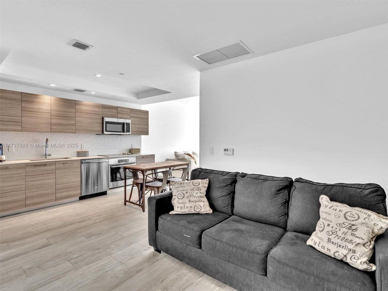 121 NE 34th St, Unit 1005, Miami, FL 33137 Photo