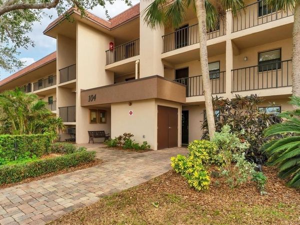 104 CAPRI ISLES BOULEVARD, Unit 112, VENICE, FL 34292