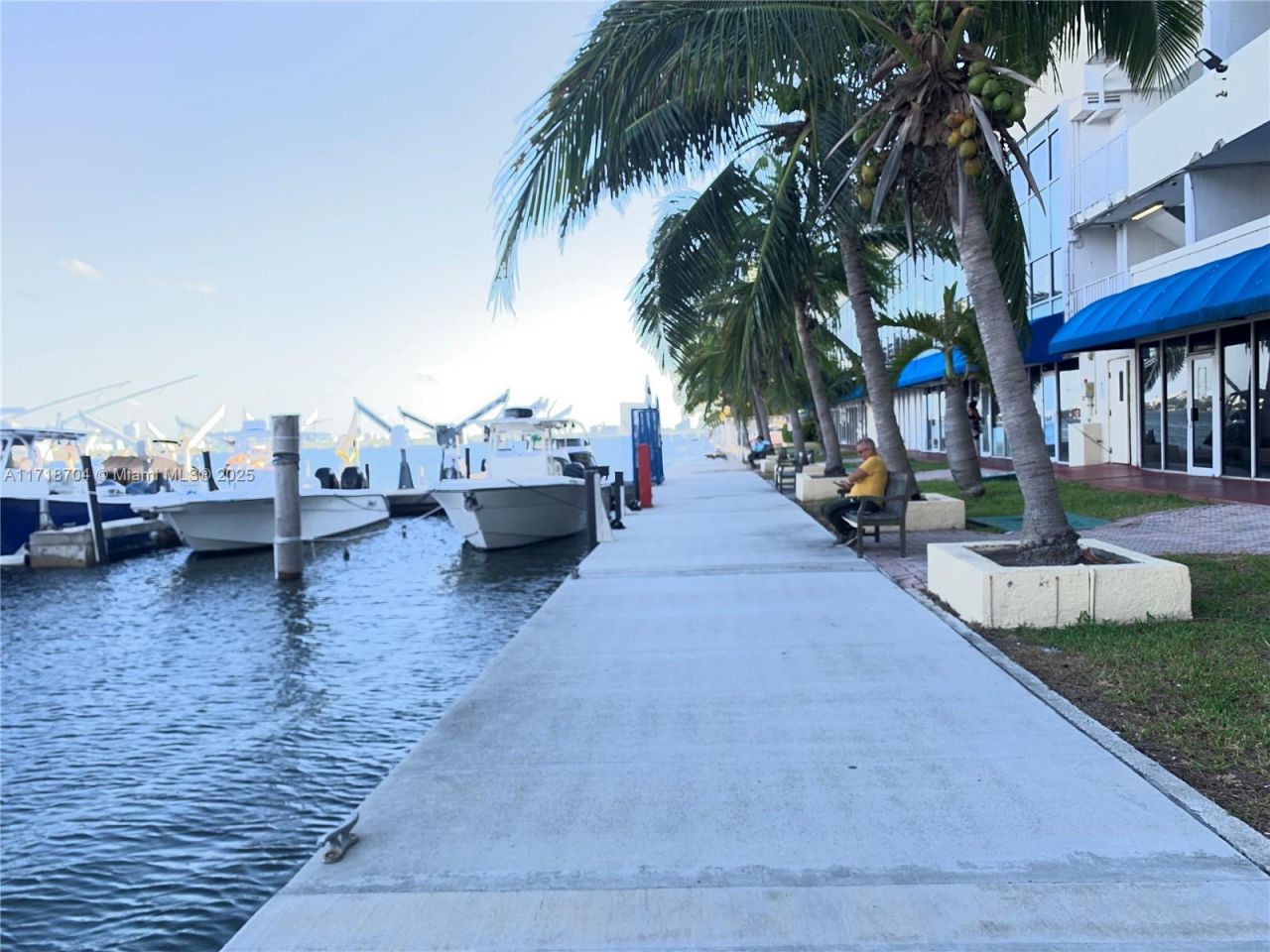 7601 E Treasure Dr, Unit CU-5, North Bay Village, FL 33141 Photo