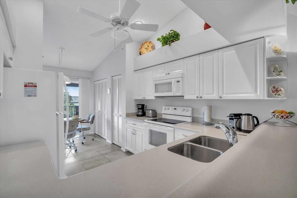 6807 Stone River Road, Unit 204, Bradenton, FL 34203 Photo