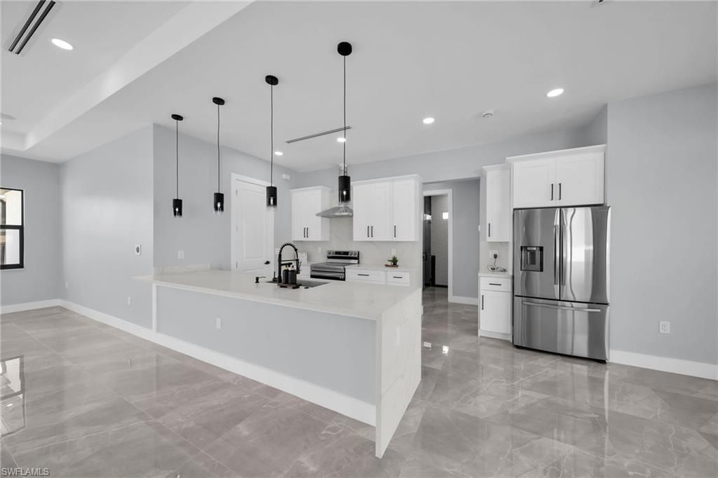 423 NW 6th Ter, Cape Coral, FL 33993 Photo