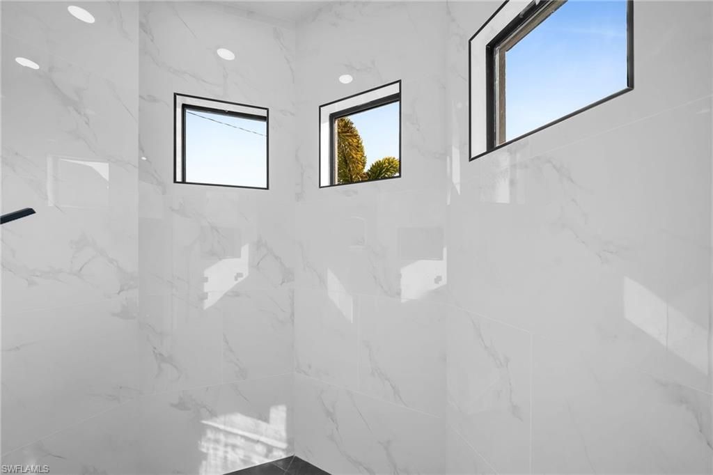 423 NW 6th Ter, Cape Coral, FL 33993 Photo
