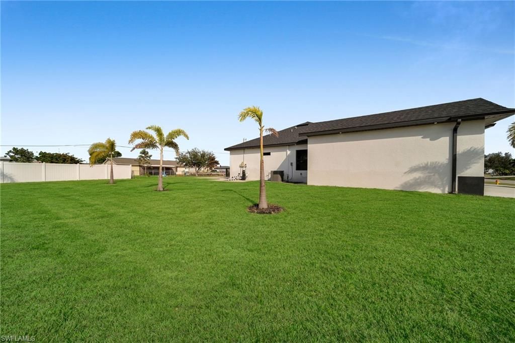 423 NW 6th Ter, Cape Coral, FL 33993 Photo
