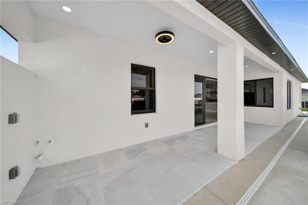 423 NW 6th Ter, Cape Coral, FL 33993 Photo