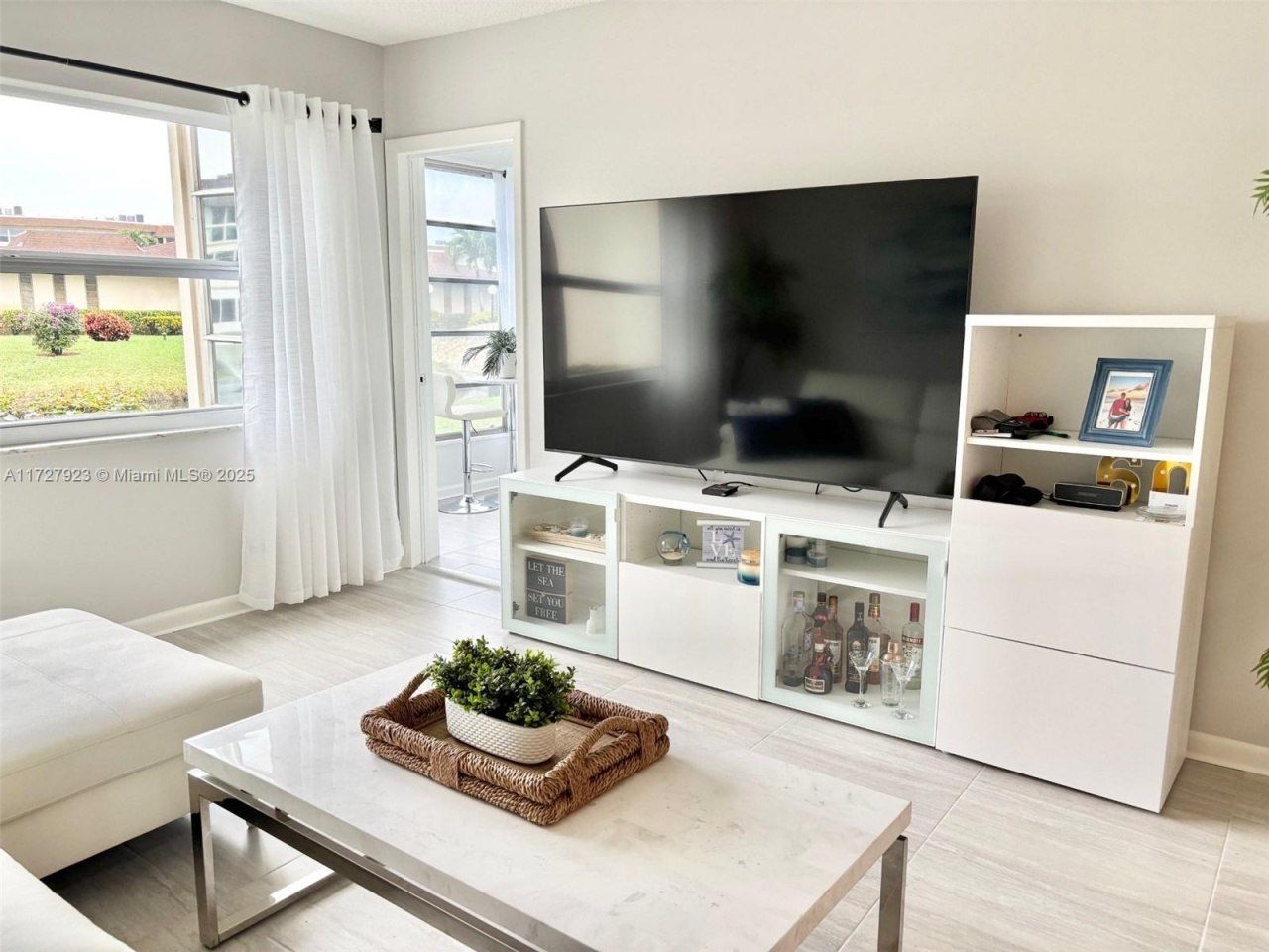 3405 NW 48th Ave, Unit 407, Lauderdale Lakes, FL 33319 Photo