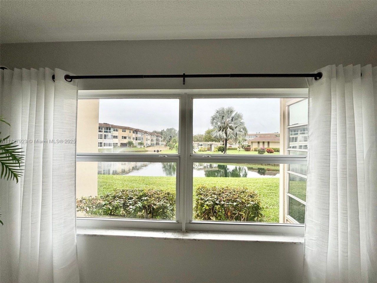 3405 NW 48th Ave, Unit 407, Lauderdale Lakes, FL 33319 Photo