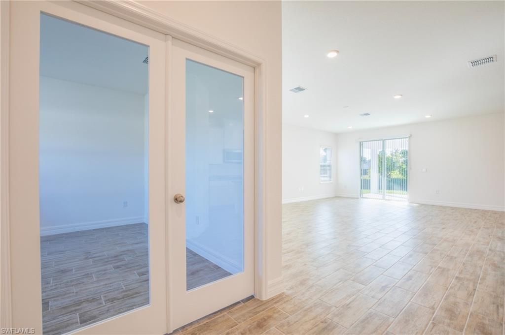 3008 SE 1st Ave, Cape Coral, FL 33904 Photo