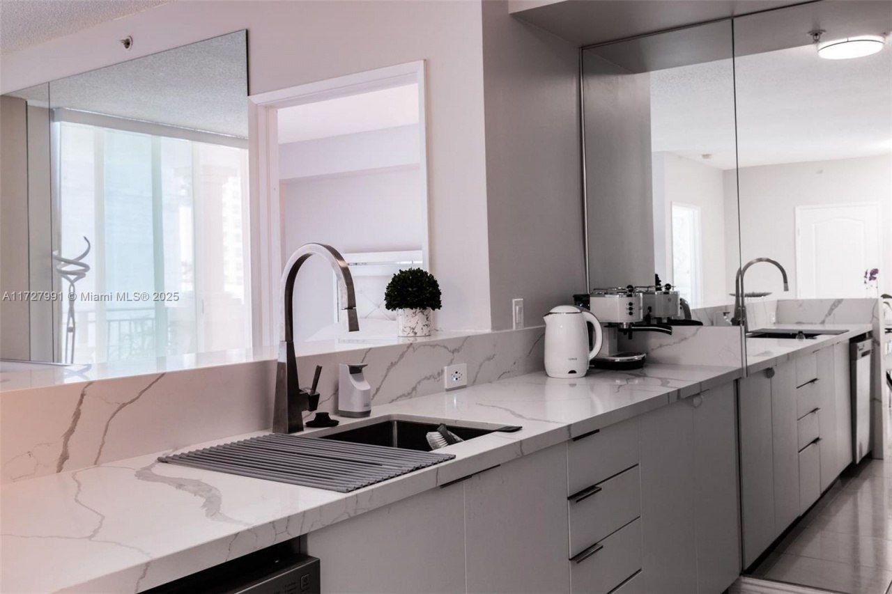 17555 E Atlantic Blvd, Unit 603, Sunny Isles Beach, FL 33160 Photo