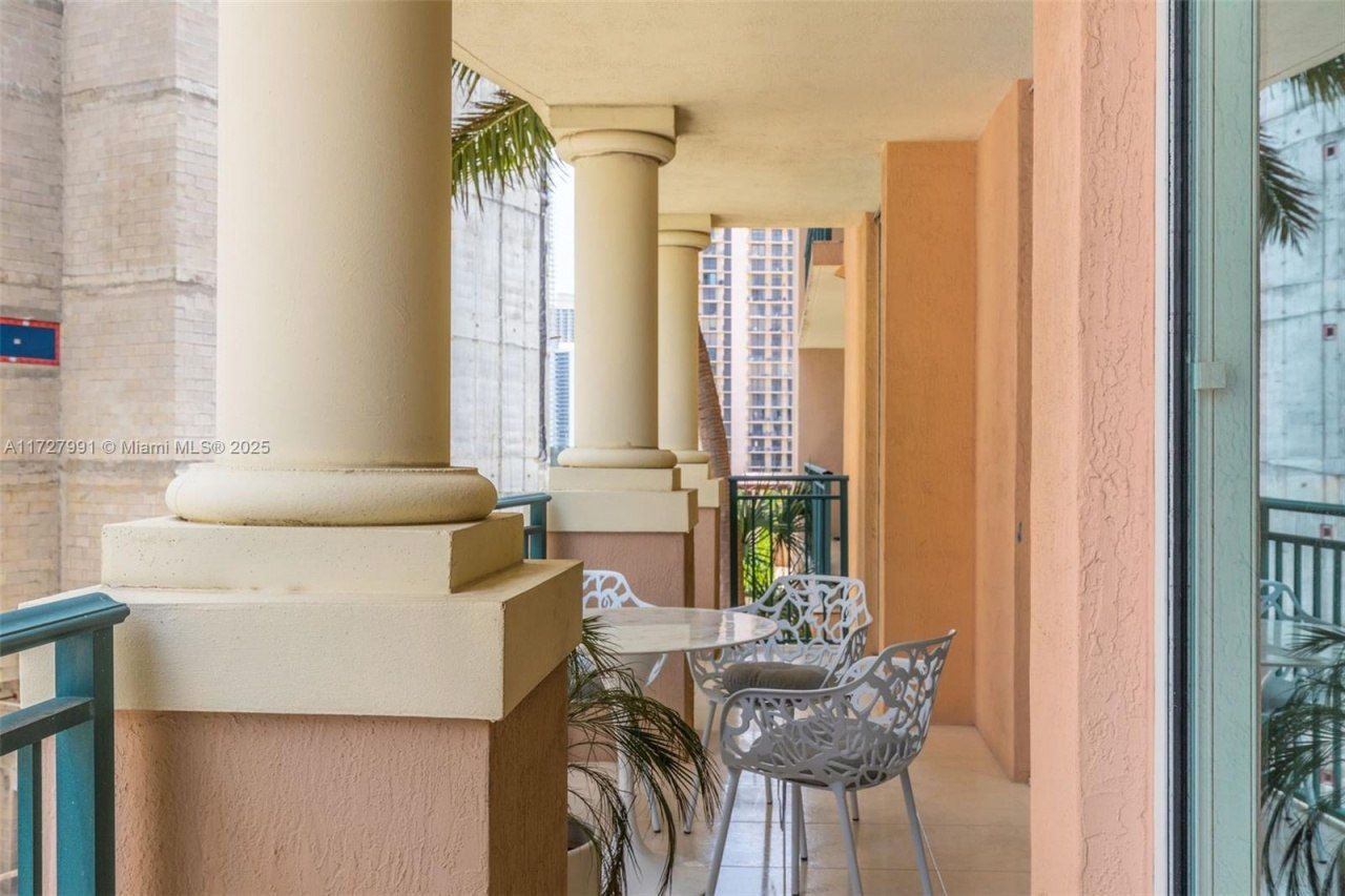 17555 E Atlantic Blvd, Unit 603, Sunny Isles Beach, FL 33160 Photo