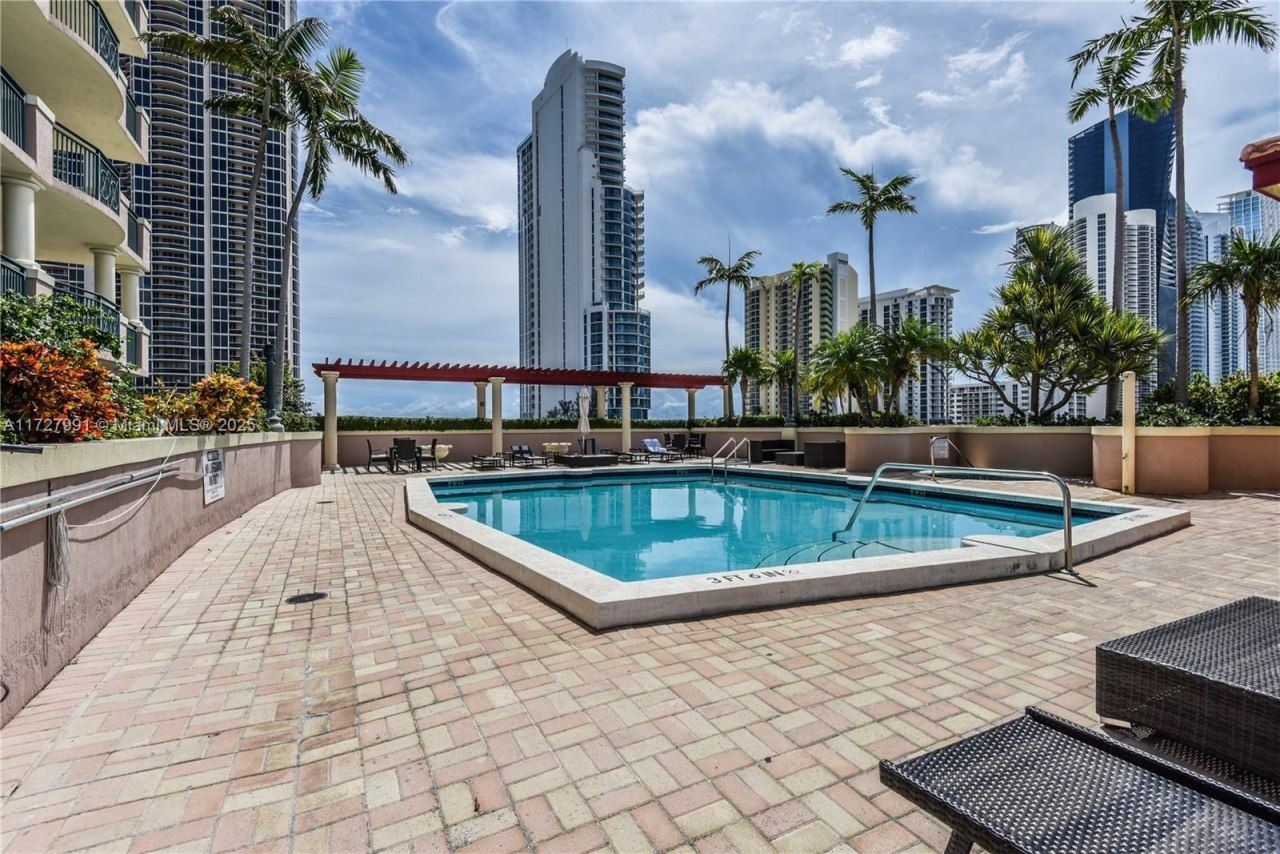 17555 E Atlantic Blvd, Unit 603, Sunny Isles Beach, FL 33160 Photo