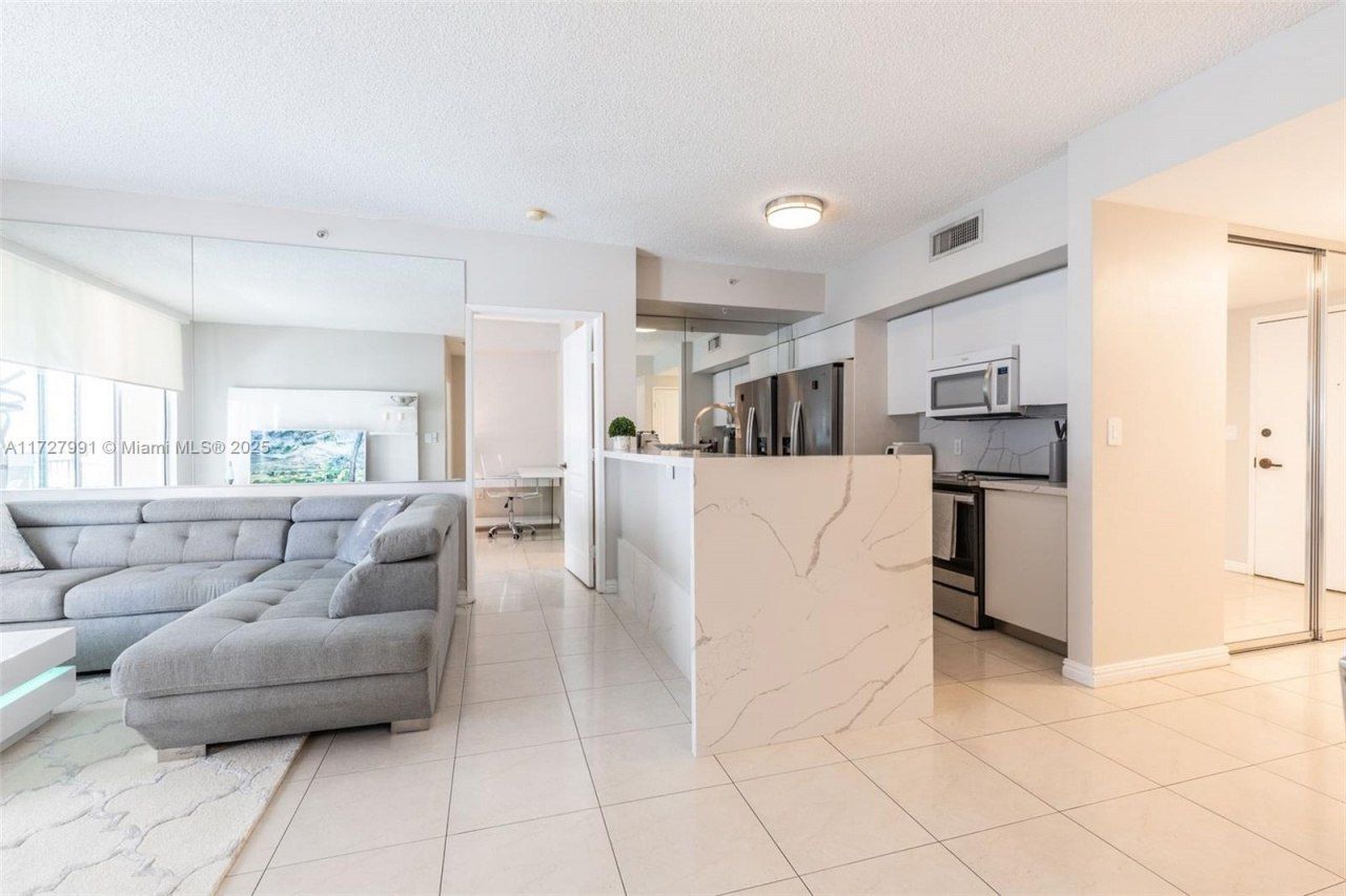17555 E Atlantic Blvd, Unit 603, Sunny Isles Beach, FL 33160 Photo