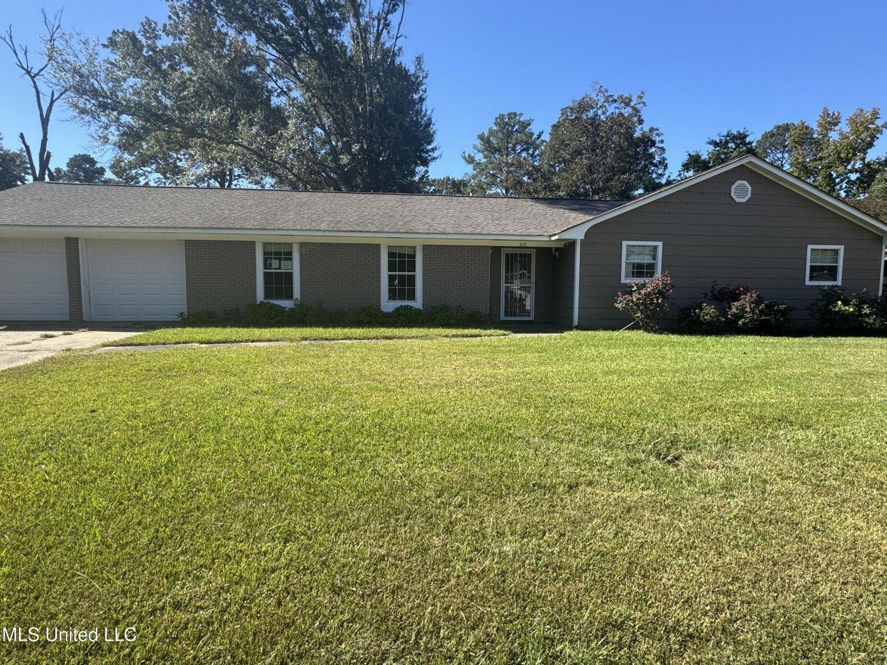 315 Melrose Drive, Jackson, MS 39211 Main Photo