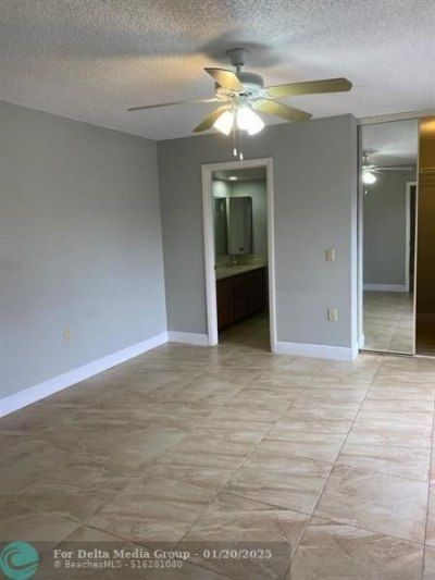 1204 12th Way, West Palm Beach, FL 33407 Photo