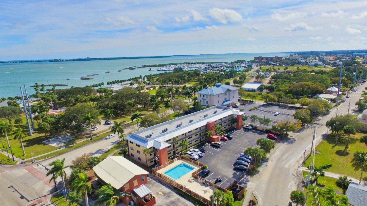 701 N Indian River Drive, Unit 107, Fort Pierce, FL 34950 Photo
