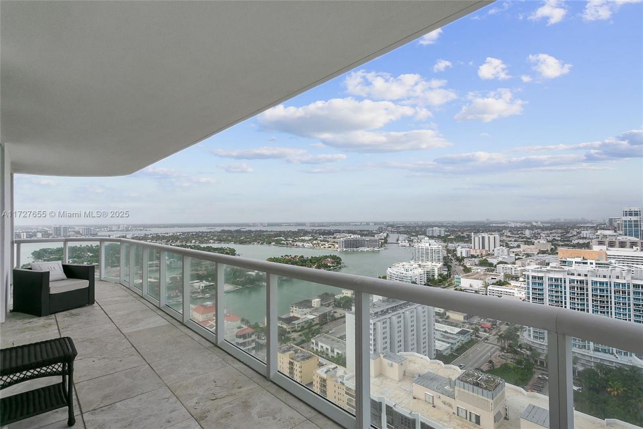 6365 Collins Ave, Unit 3401, Miami Beach, FL 33141 Photo