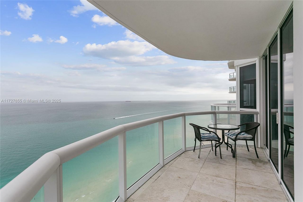 6365 Collins Ave, Unit 3401, Miami Beach, FL 33141 Photo