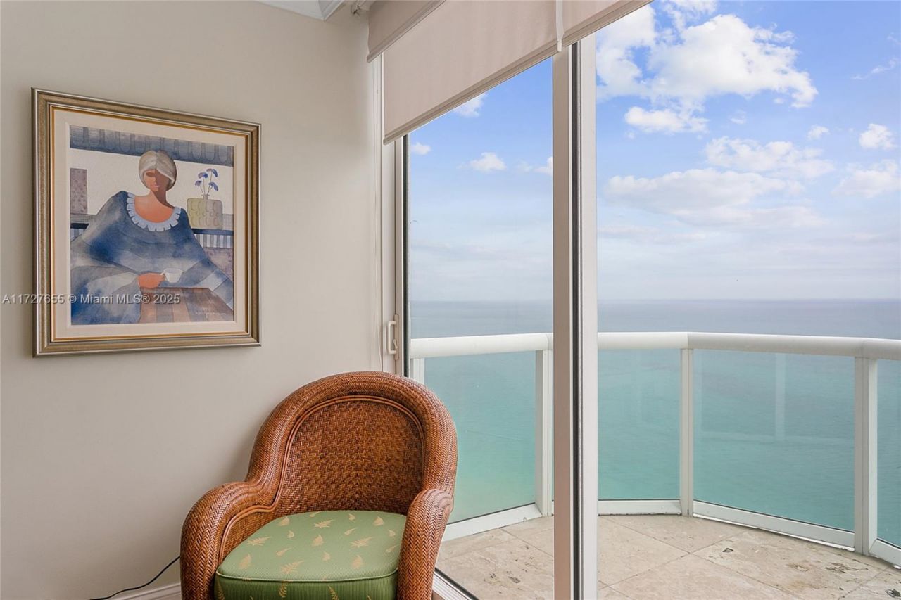 6365 Collins Ave, Unit 3401, Miami Beach, FL 33141 Photo
