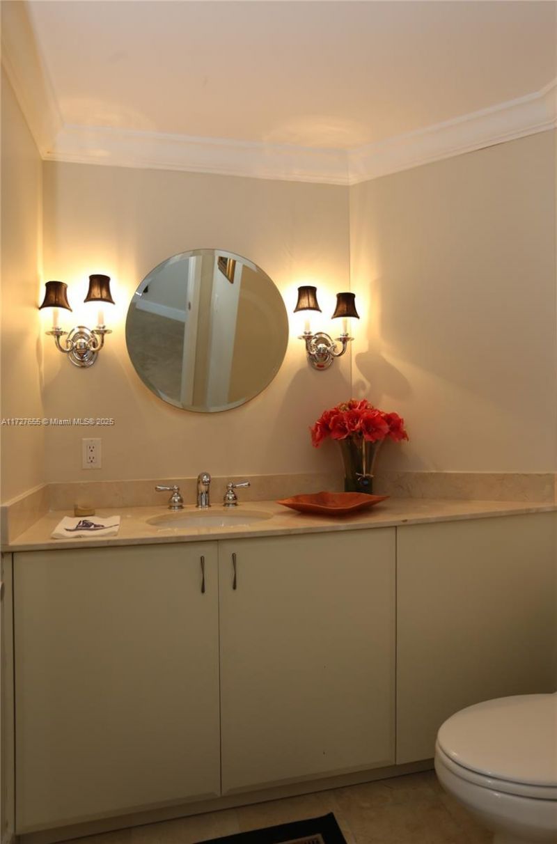 6365 Collins Ave, Unit 3401, Miami Beach, FL 33141 Photo