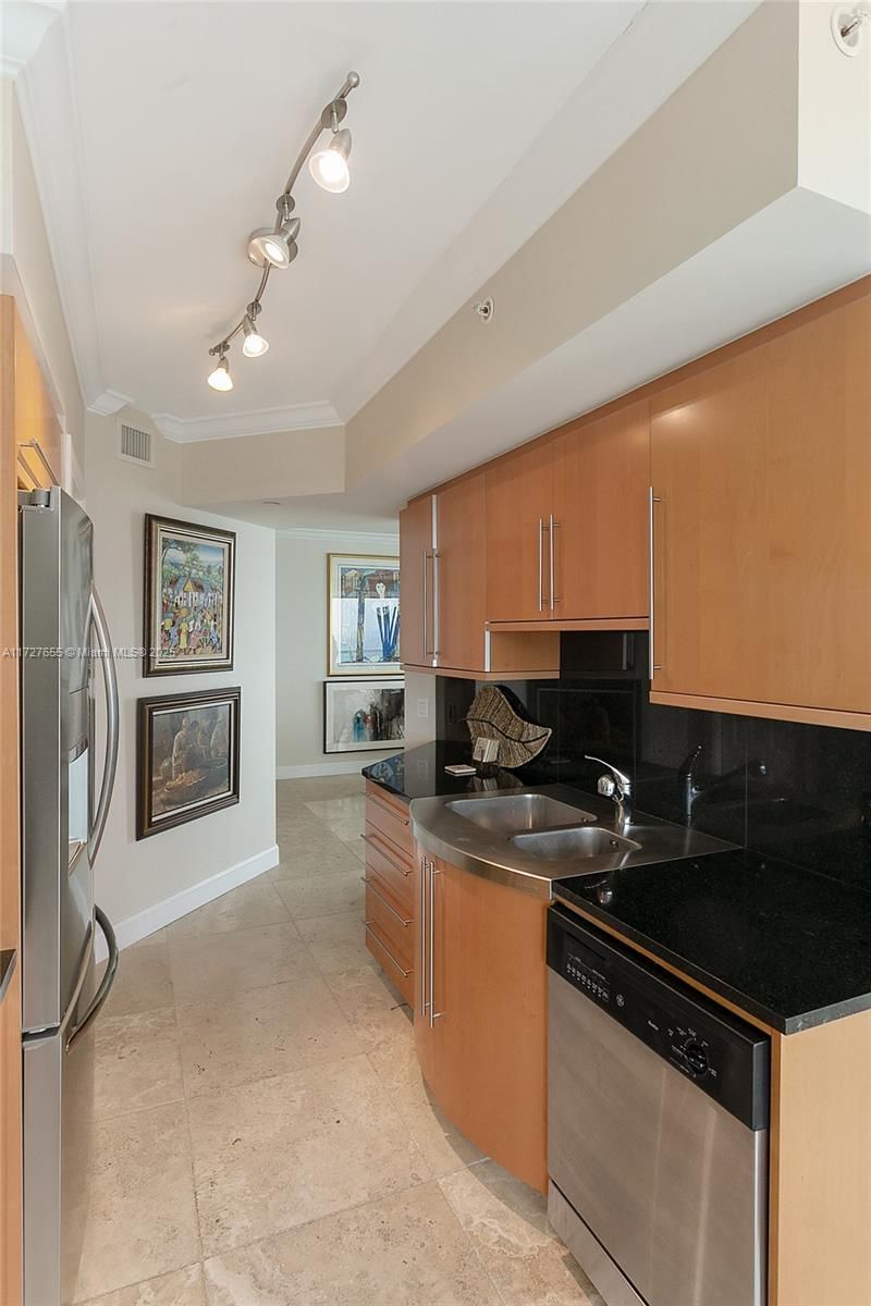 6365 Collins Ave, Unit 3401, Miami Beach, FL 33141 Photo