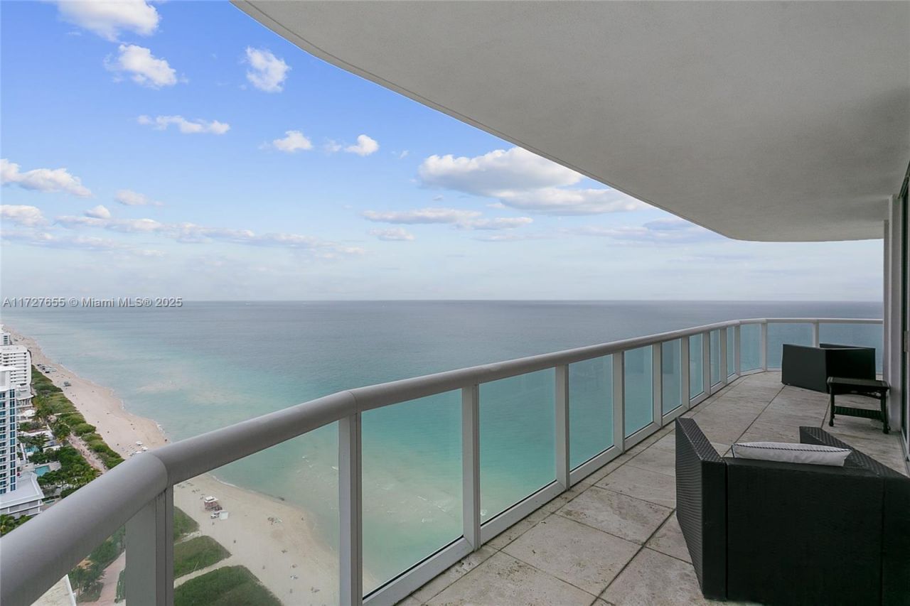 6365 Collins Ave, Unit 3401, Miami Beach, FL 33141 Photo