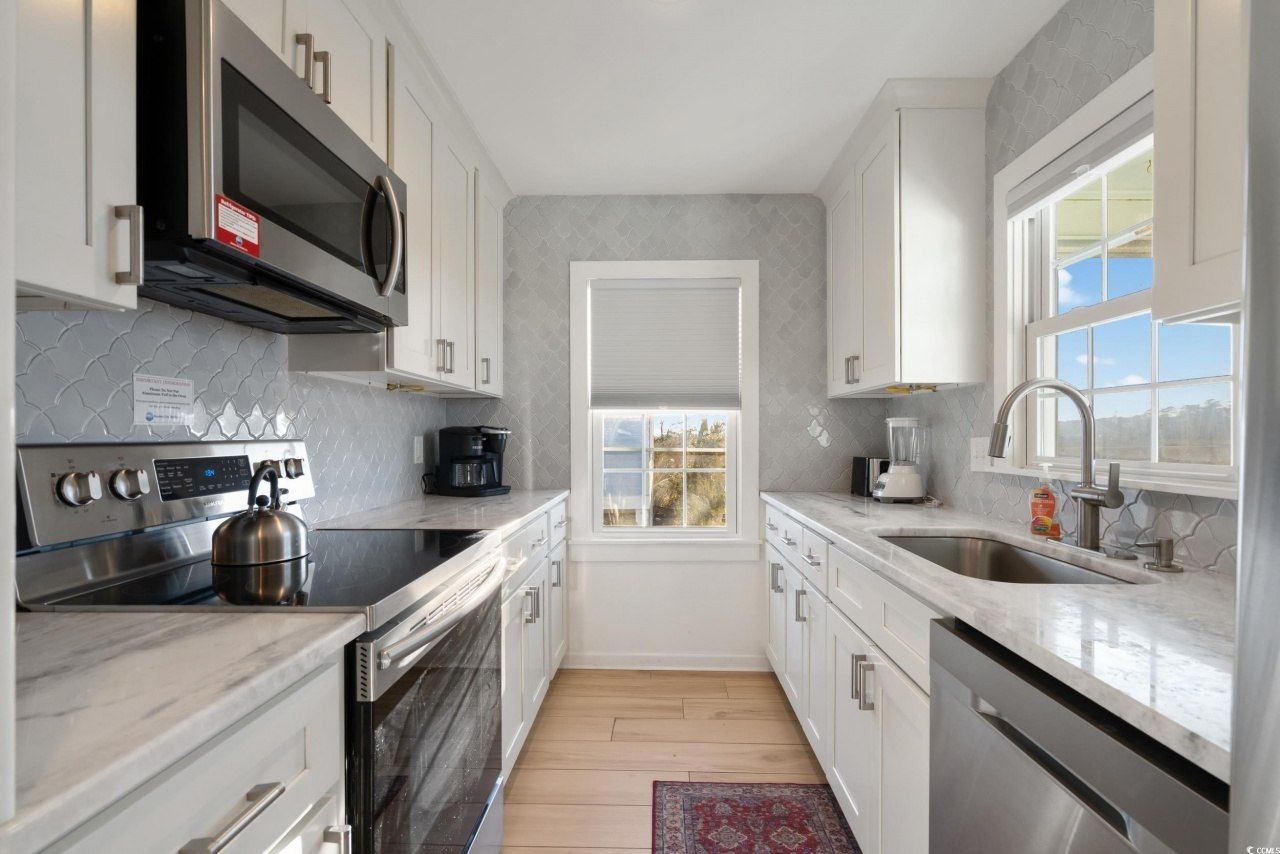 147 Anglers Dr. Photo 10