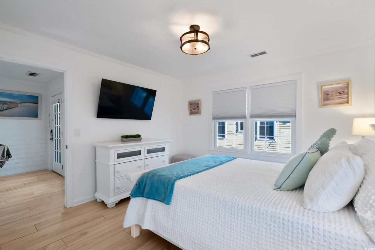 147 Anglers Dr. Photo 14