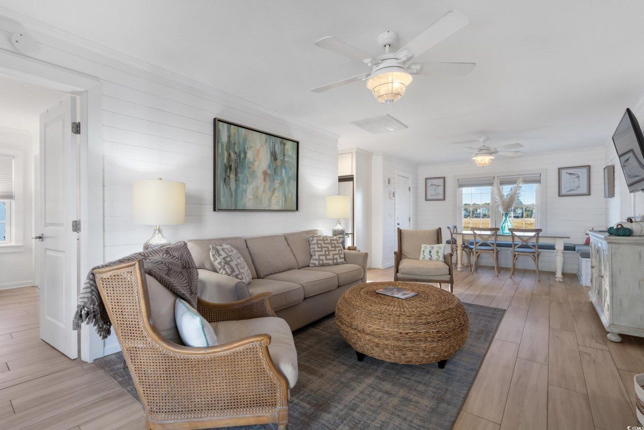 147 Anglers Dr. Photo 3