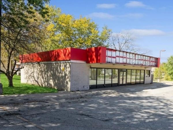 955 Mormon Trek Blvd, Iowa City, IA 52246
