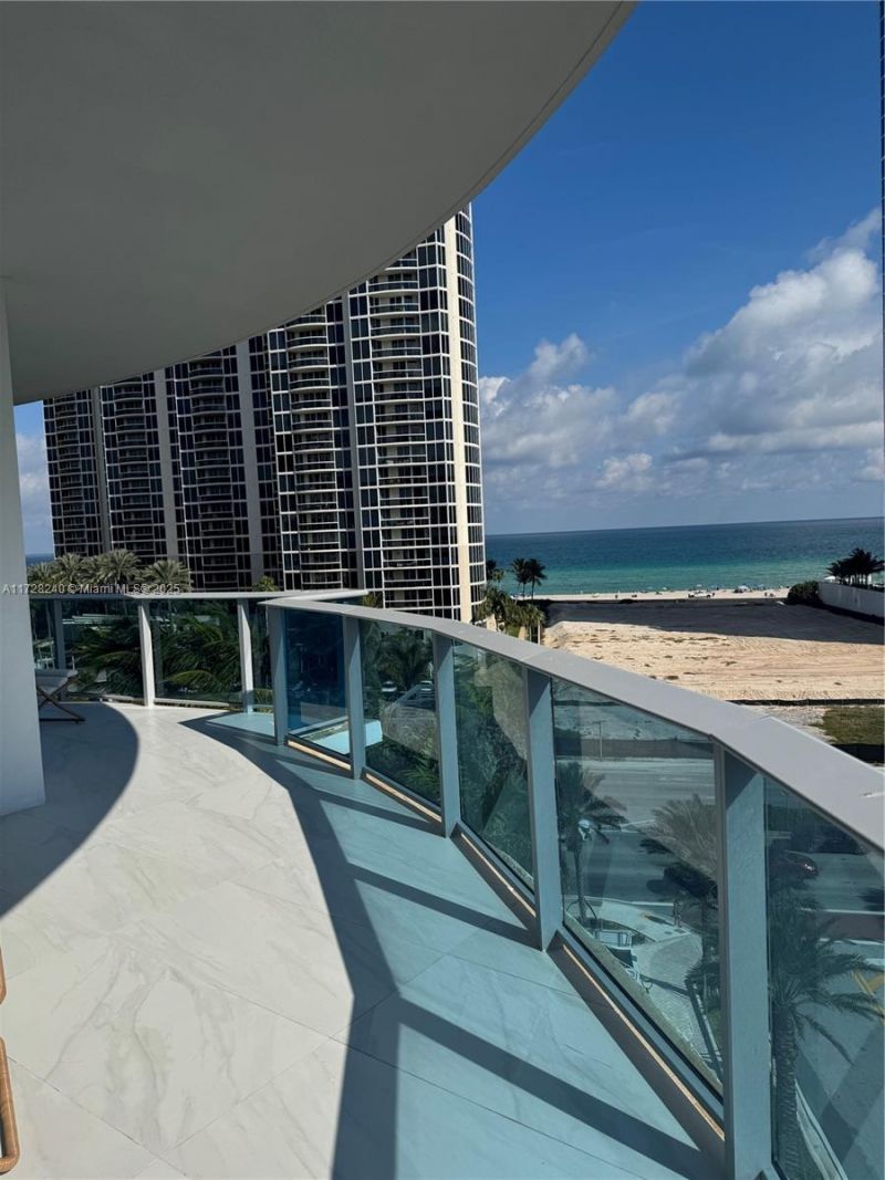 17550 Collins Ave, Unit 601, Sunny Isles Beach, FL 33160 Photo