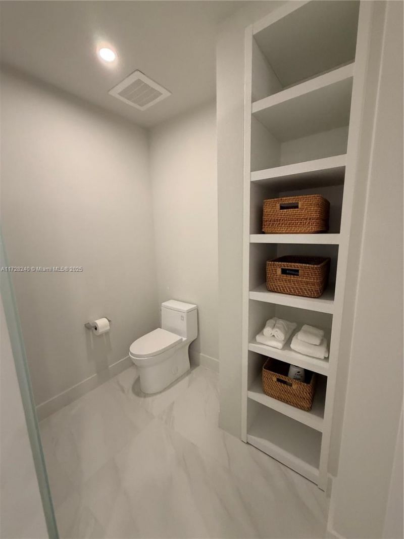 17550 Collins Ave, Unit 601, Sunny Isles Beach, FL 33160 Photo