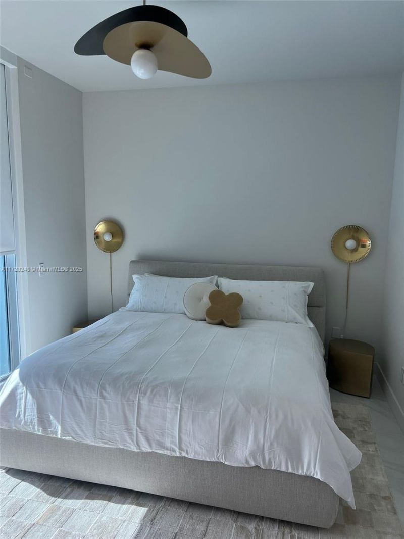 17550 Collins Ave, Unit 601, Sunny Isles Beach, FL 33160 Photo