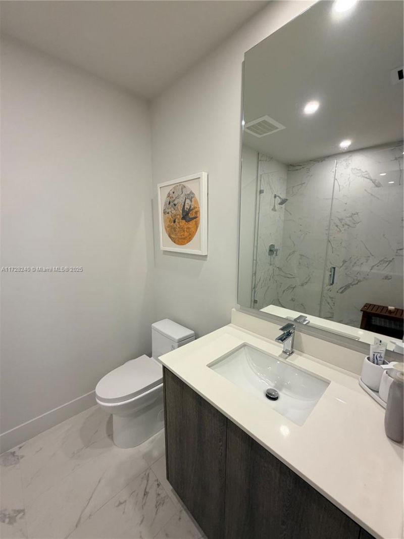 17550 Collins Ave, Unit 601, Sunny Isles Beach, FL 33160 Photo