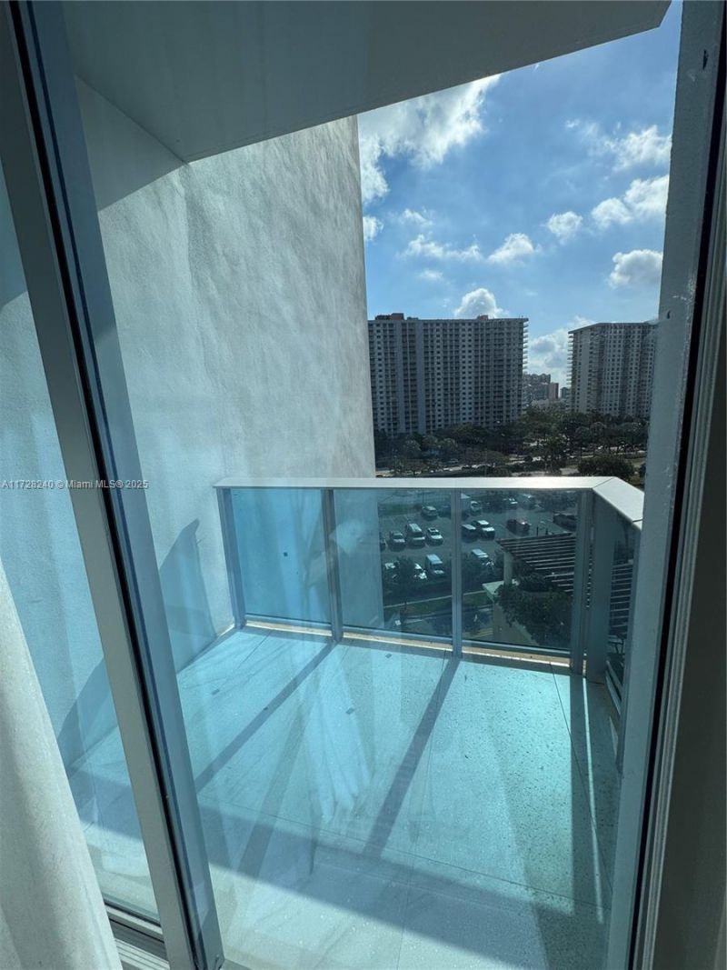 17550 Collins Ave, Unit 601, Sunny Isles Beach, FL 33160 Photo