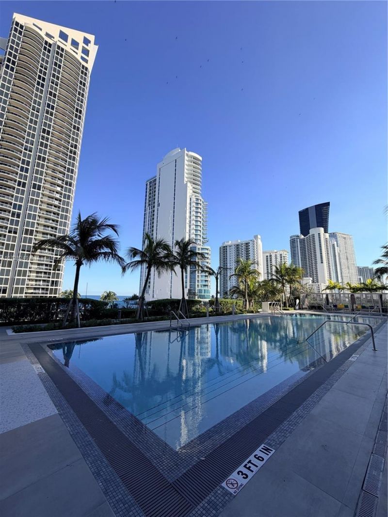 17550 Collins Ave, Unit 601, Sunny Isles Beach, FL 33160 Photo