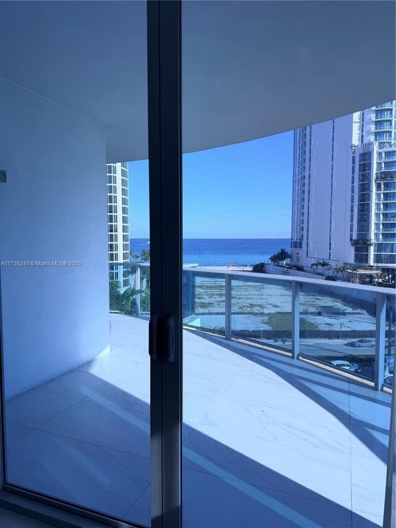 17550 Collins Ave, Unit 601, Sunny Isles Beach, FL 33160 Photo