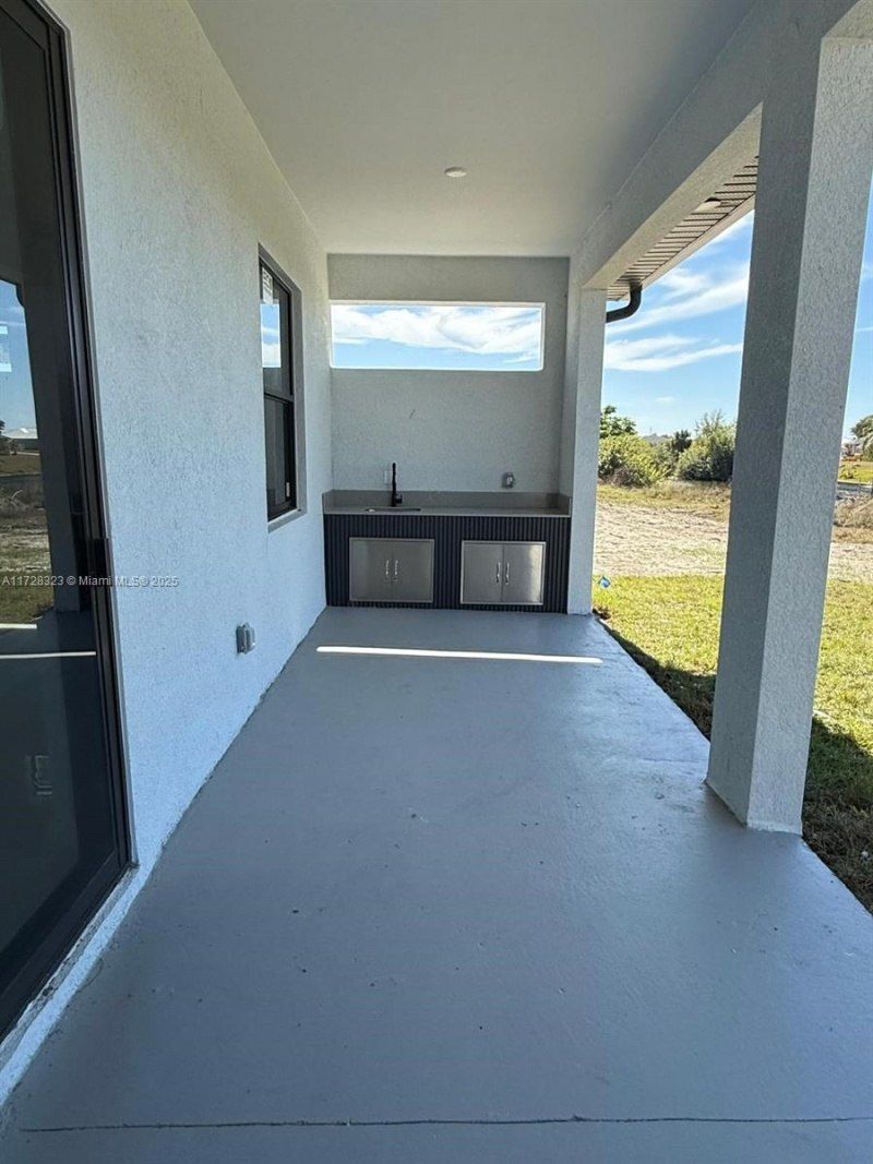 1320 NE 14th Ave, Cape Coral, FL 33909 Photo