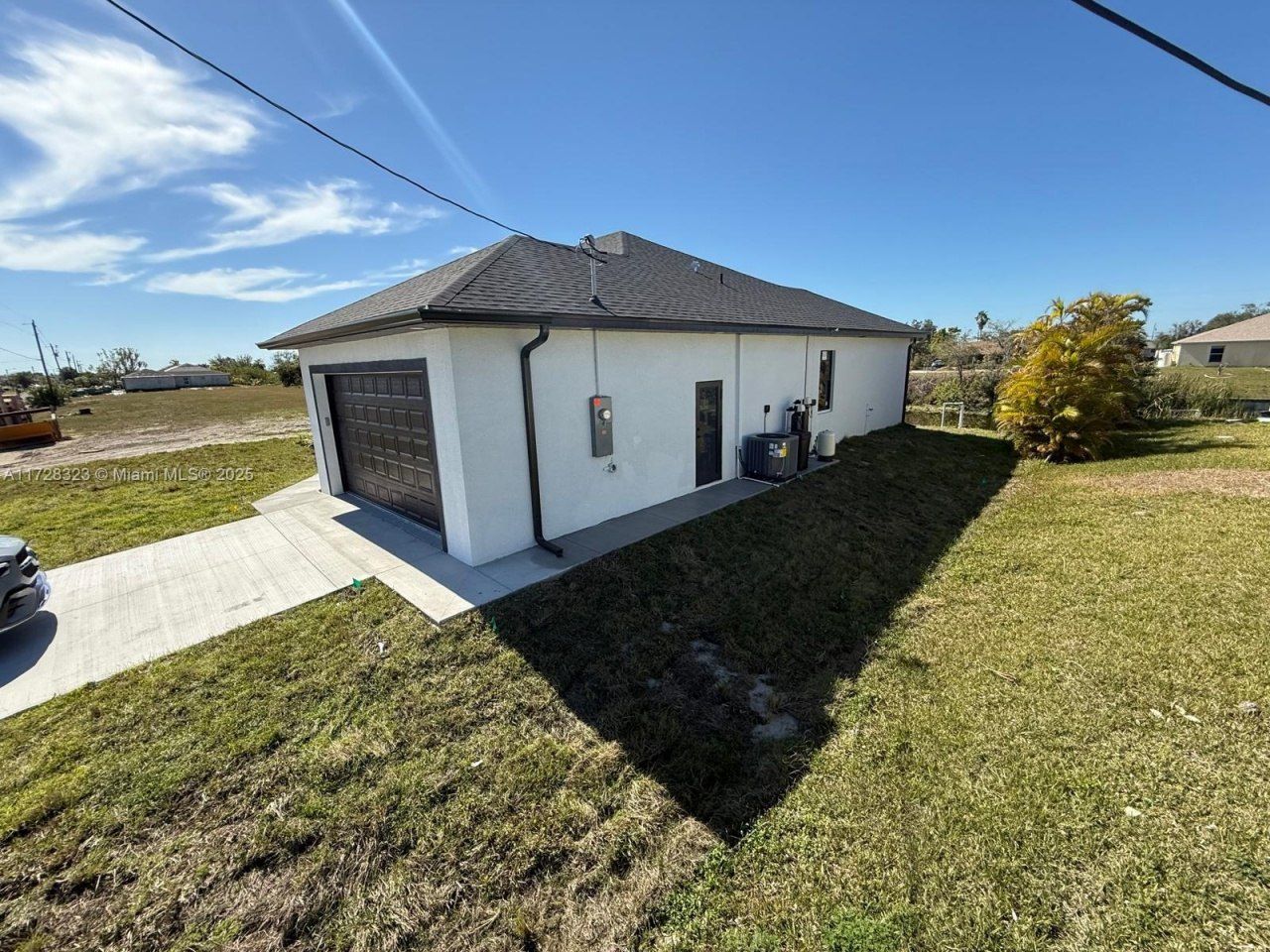 1320 NE 14th Ave, Cape Coral, FL 33909 Photo